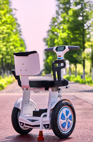 Airwheel folding self-balancing wheelchair